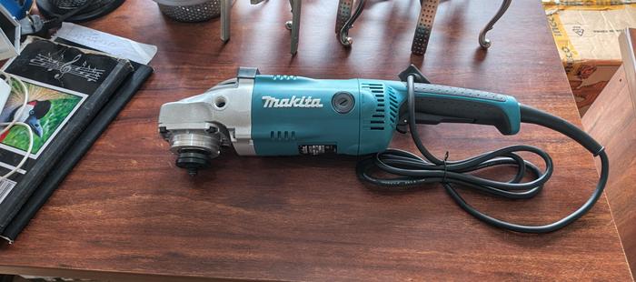 Makita angle grinders - Nuwe Rugaba Machinery
